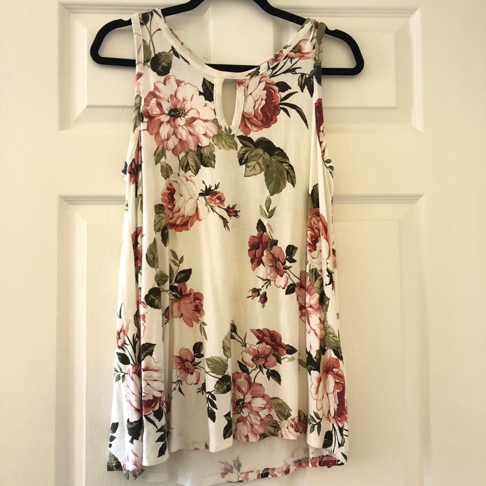 Boutique White Floral Top